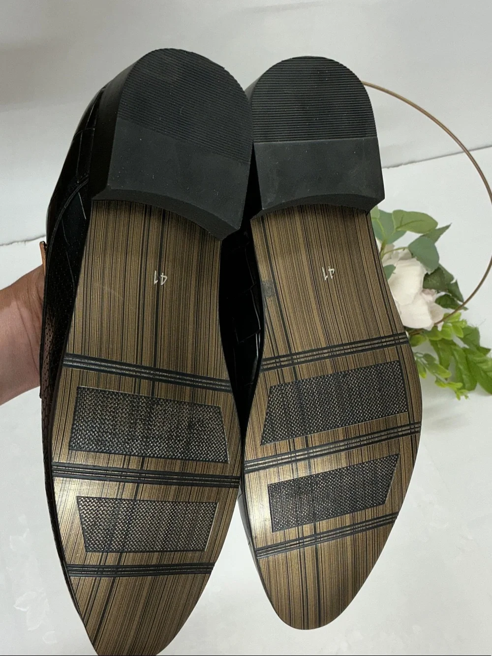 Men's Black Croc-Embossed Dress Shoes - Classic Lace-Up